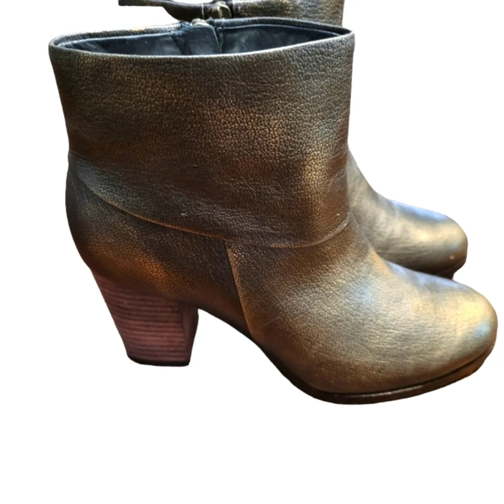 Cole Haan Cassidy Bootie Black Gold Metallic Leather Nike Air Technology 5.5B